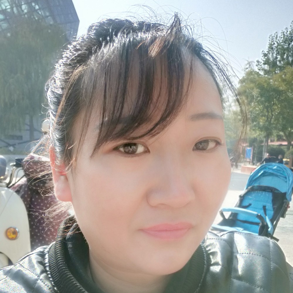 黑猫结实的照片