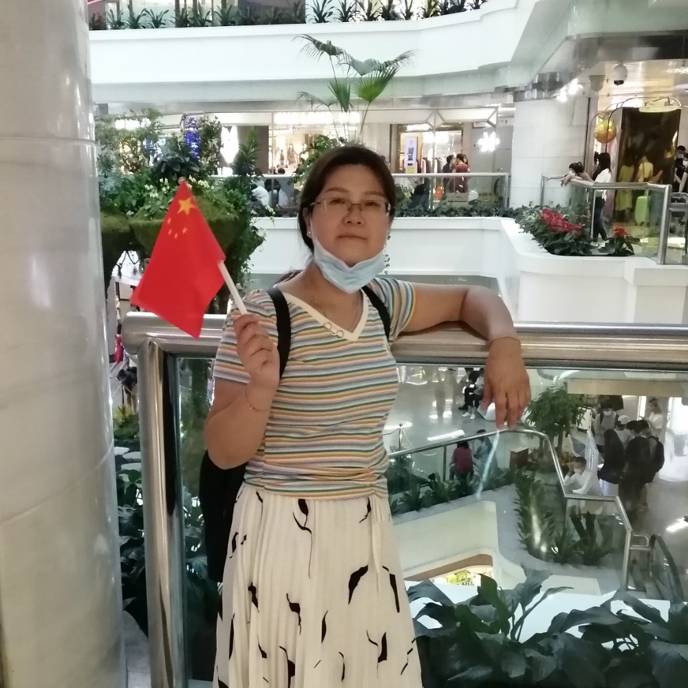 方盒迎现实的照片