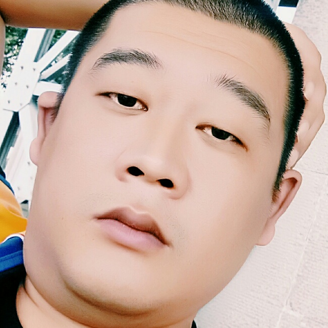 稳重月饼的照片