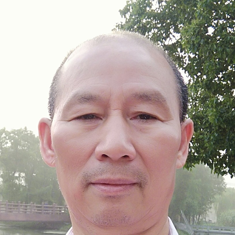 光头吉祥的照片