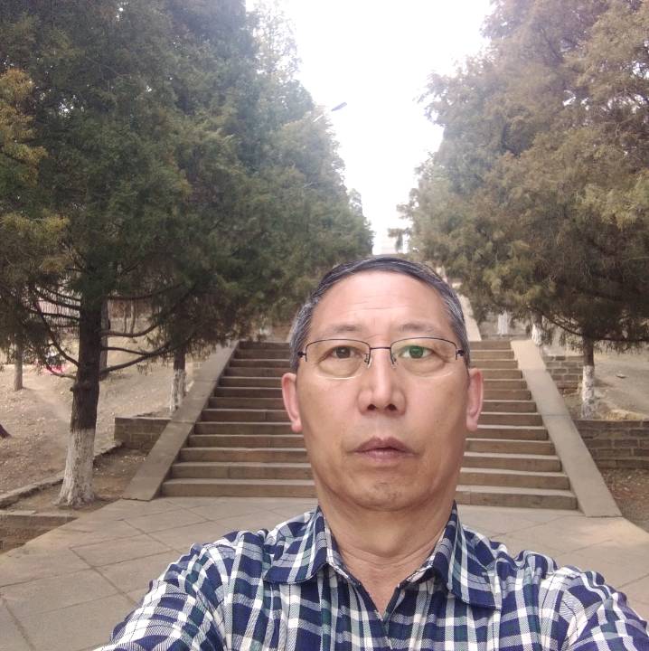 自信深拥小土豆的照片