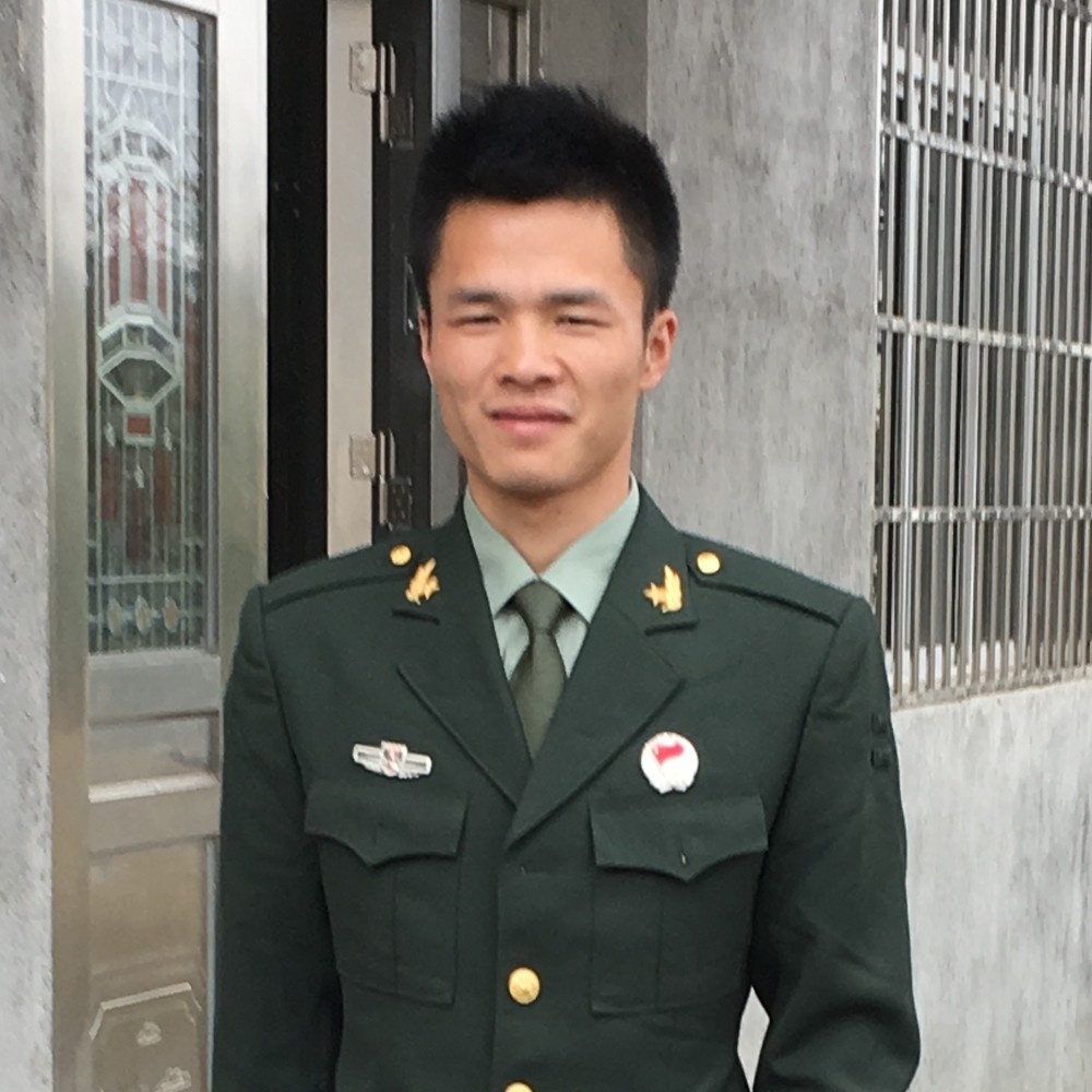 月亮苦恋个性的照片