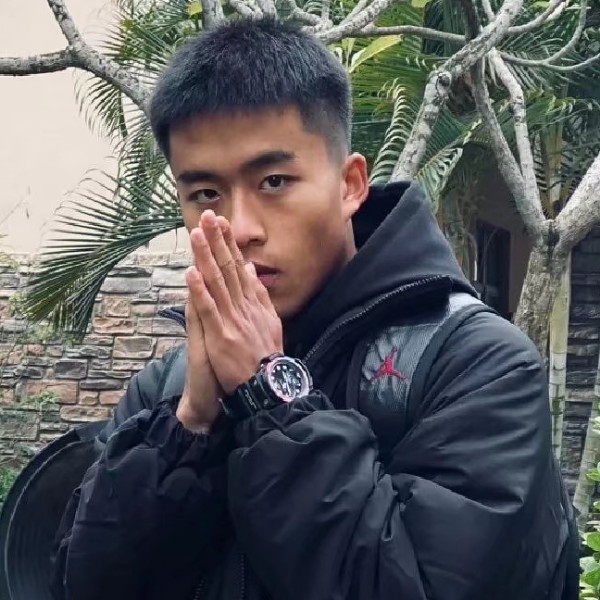 爱你灬万年的照片