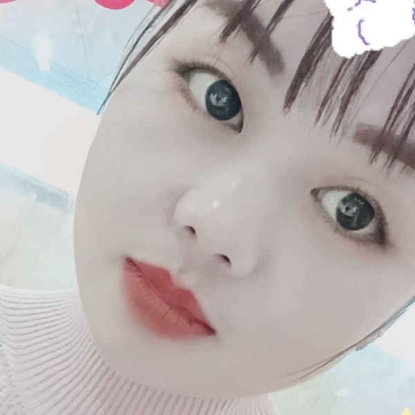 爱笑迎小蜜蜂的照片