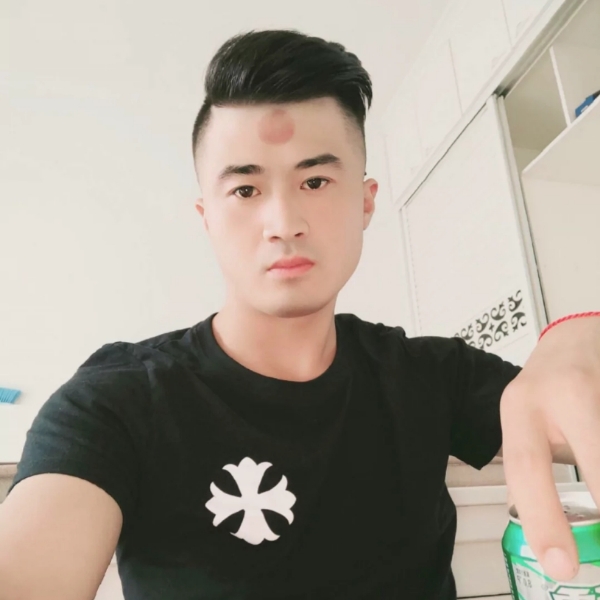 A帅气大叔的照片