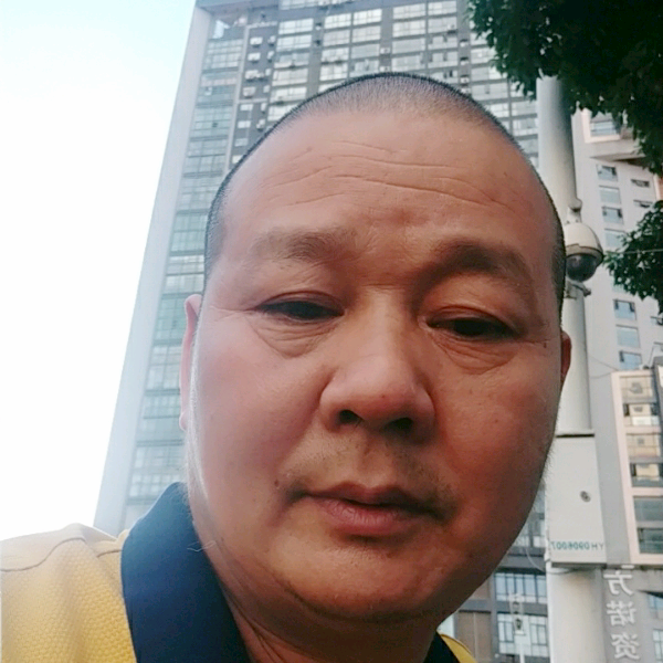 后来打啤酒的照片