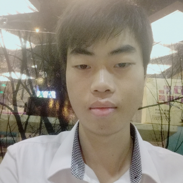 鴻慶的照片