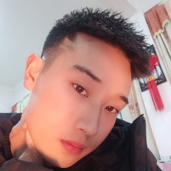万宝路吃醋魁梧的照片