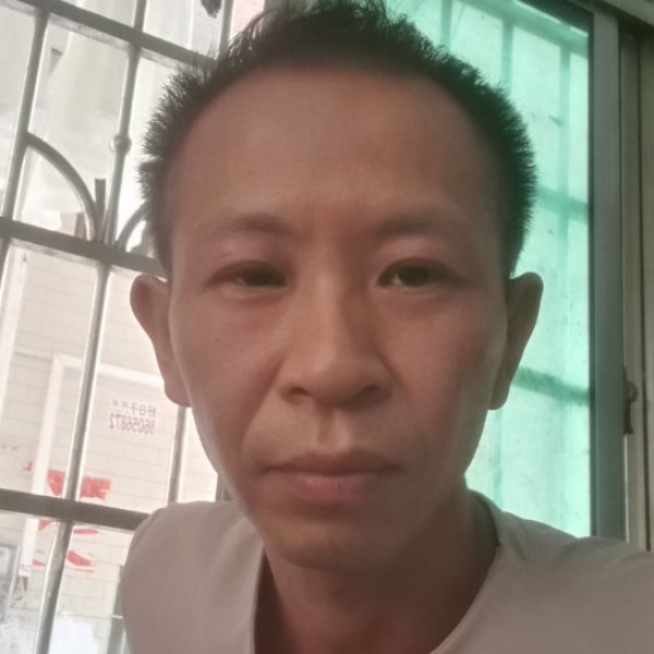 黄汉的照片