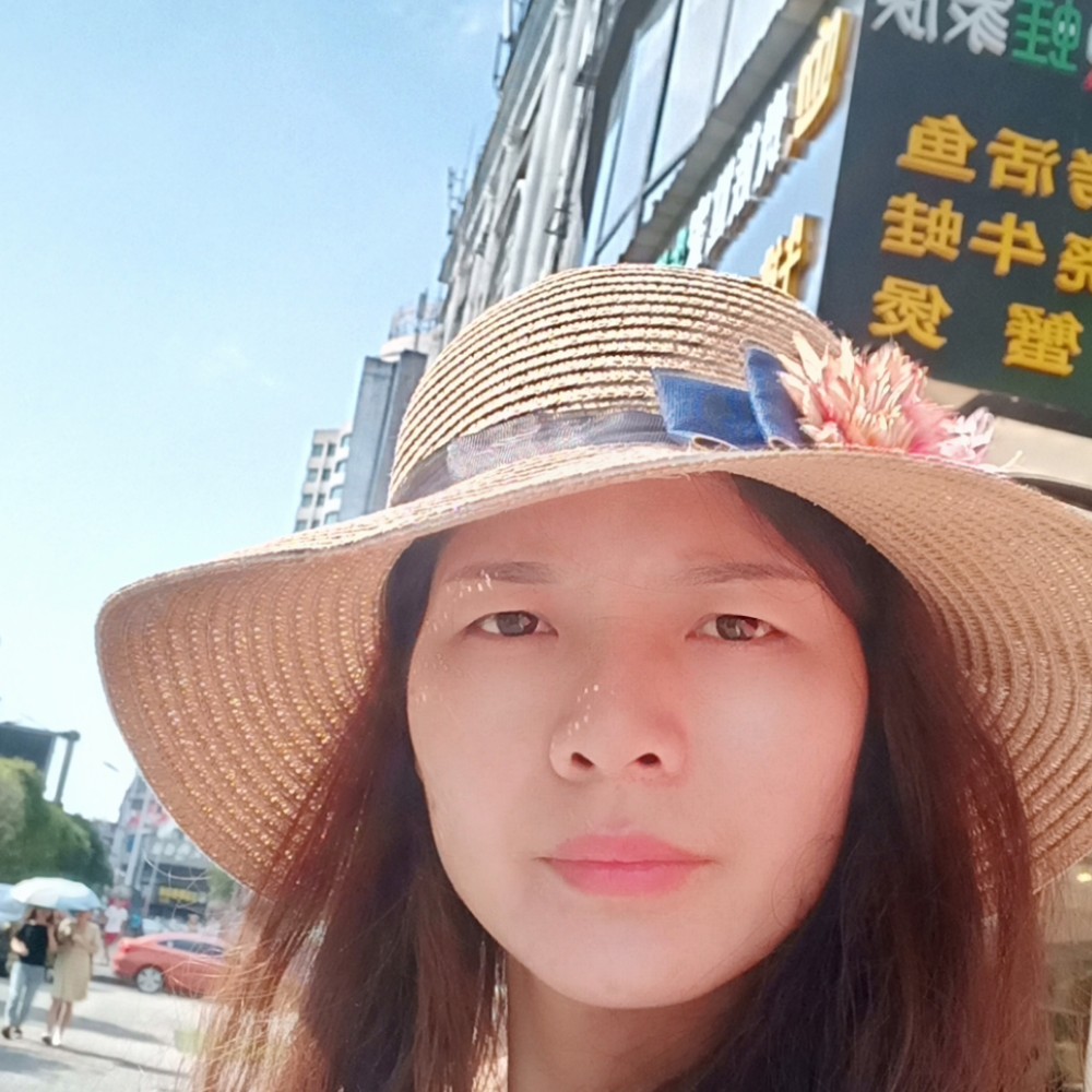 小叶孑的照片