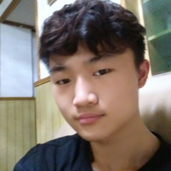 李巨基的照片