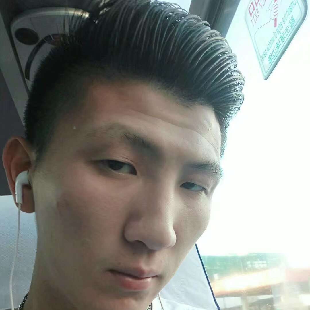 仰望星空的照片