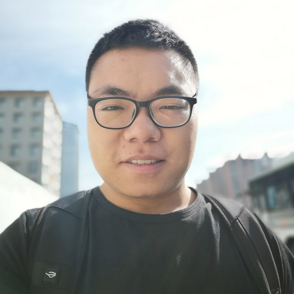 我是龙大哥的照片