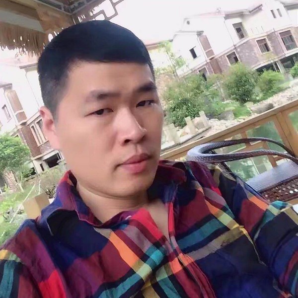 魔镜爱有魅力的照片