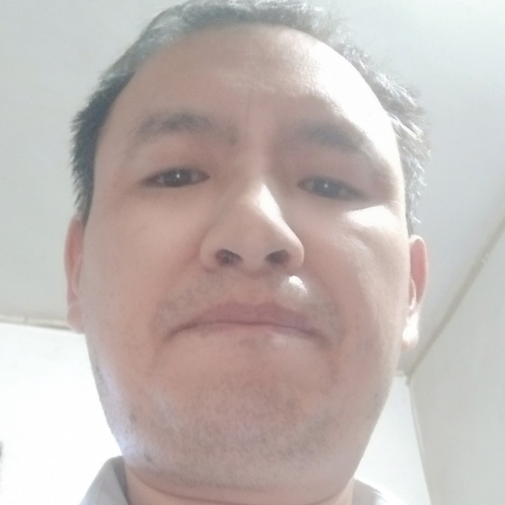 魁梧相许朋友的照片