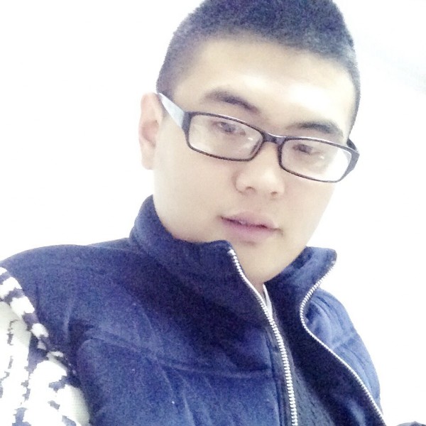 虚拟笑鸭子的照片
