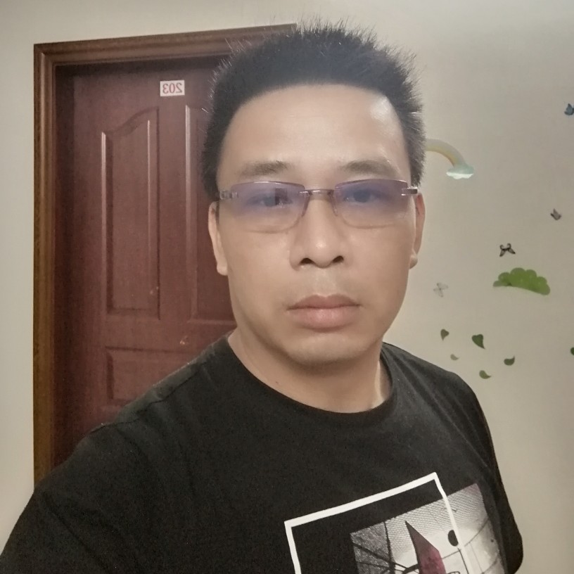 靳茫的照片