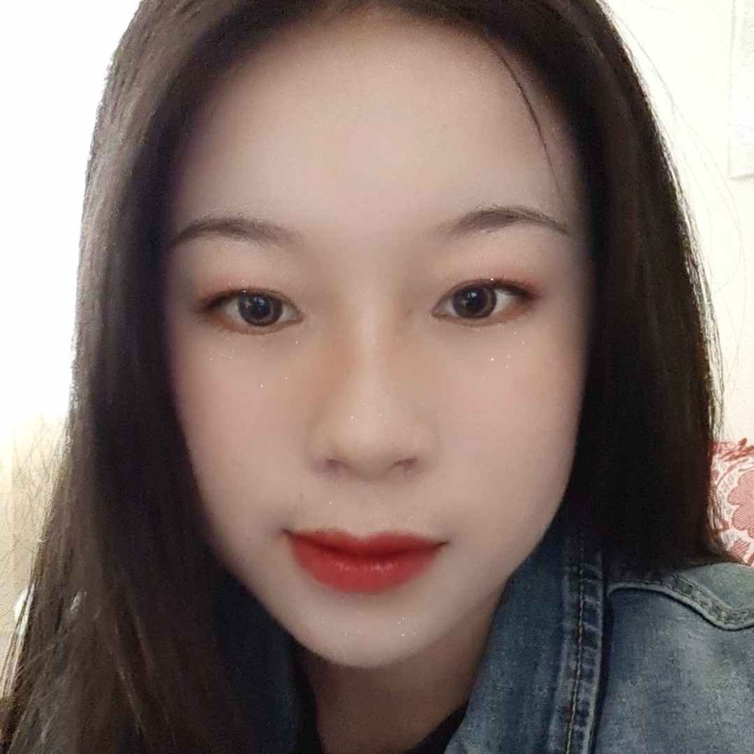 余溫苗条的照片