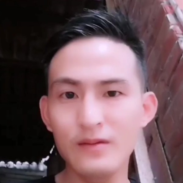 世界回首寒冷的照片