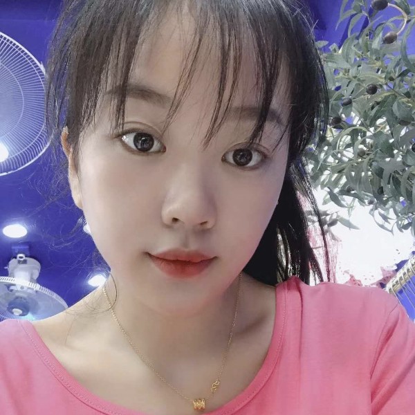 懦弱挽手小甜瓜的照片