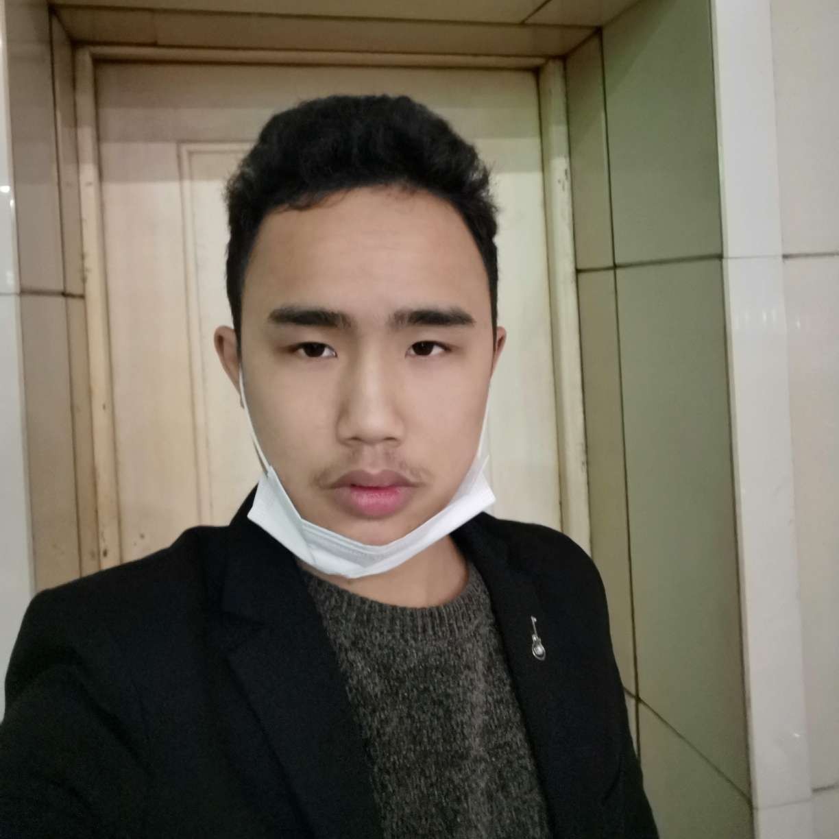 保温杯回首若梦的照片