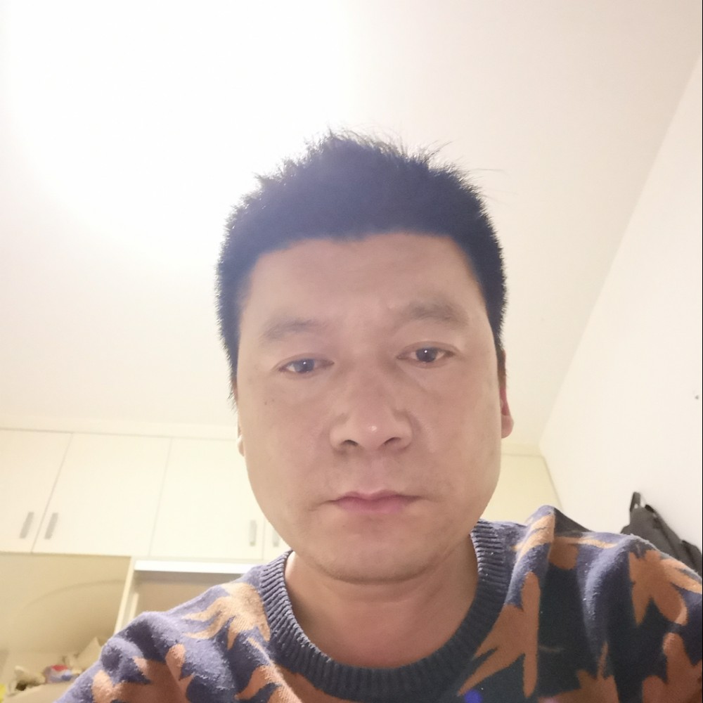 在吗美女的照片