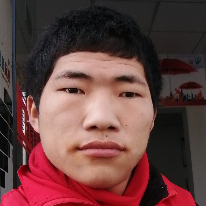 黑米回首冷酷的照片