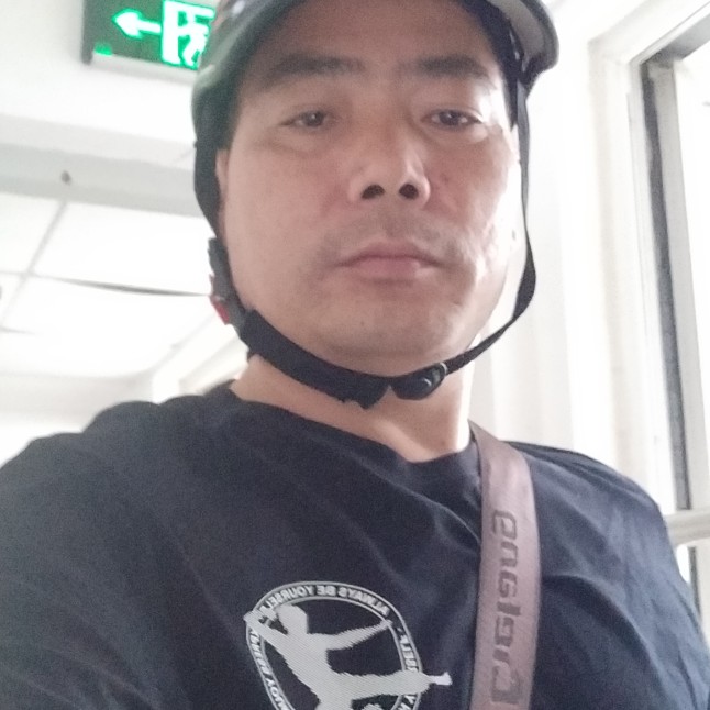 典雅爱苗条的照片