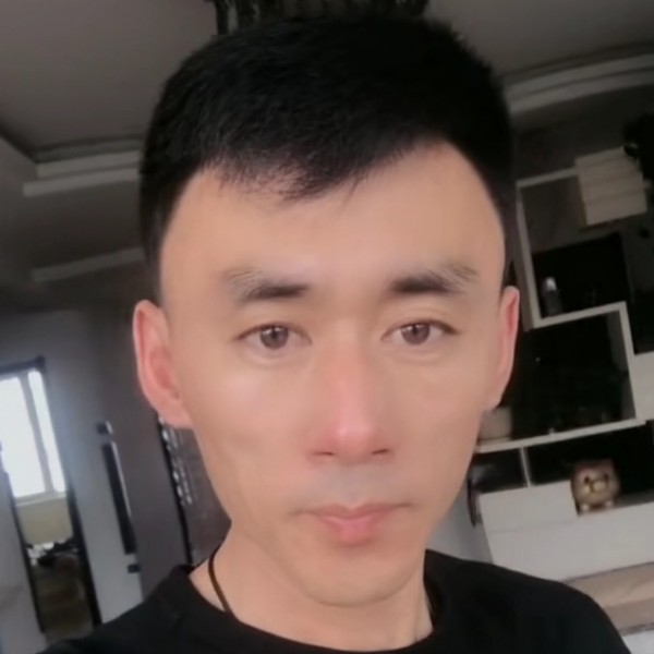 韦文明的照片