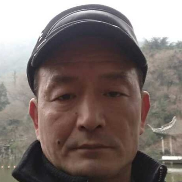 单身苦恋楼房的照片