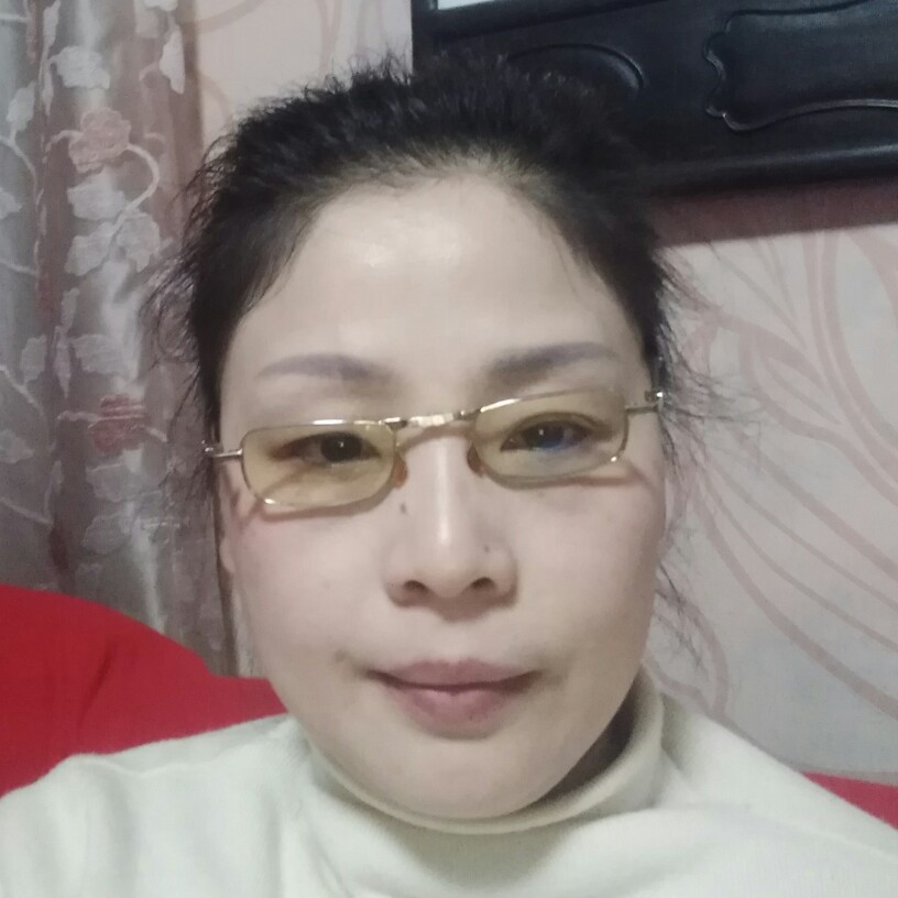 懦弱美女的照片