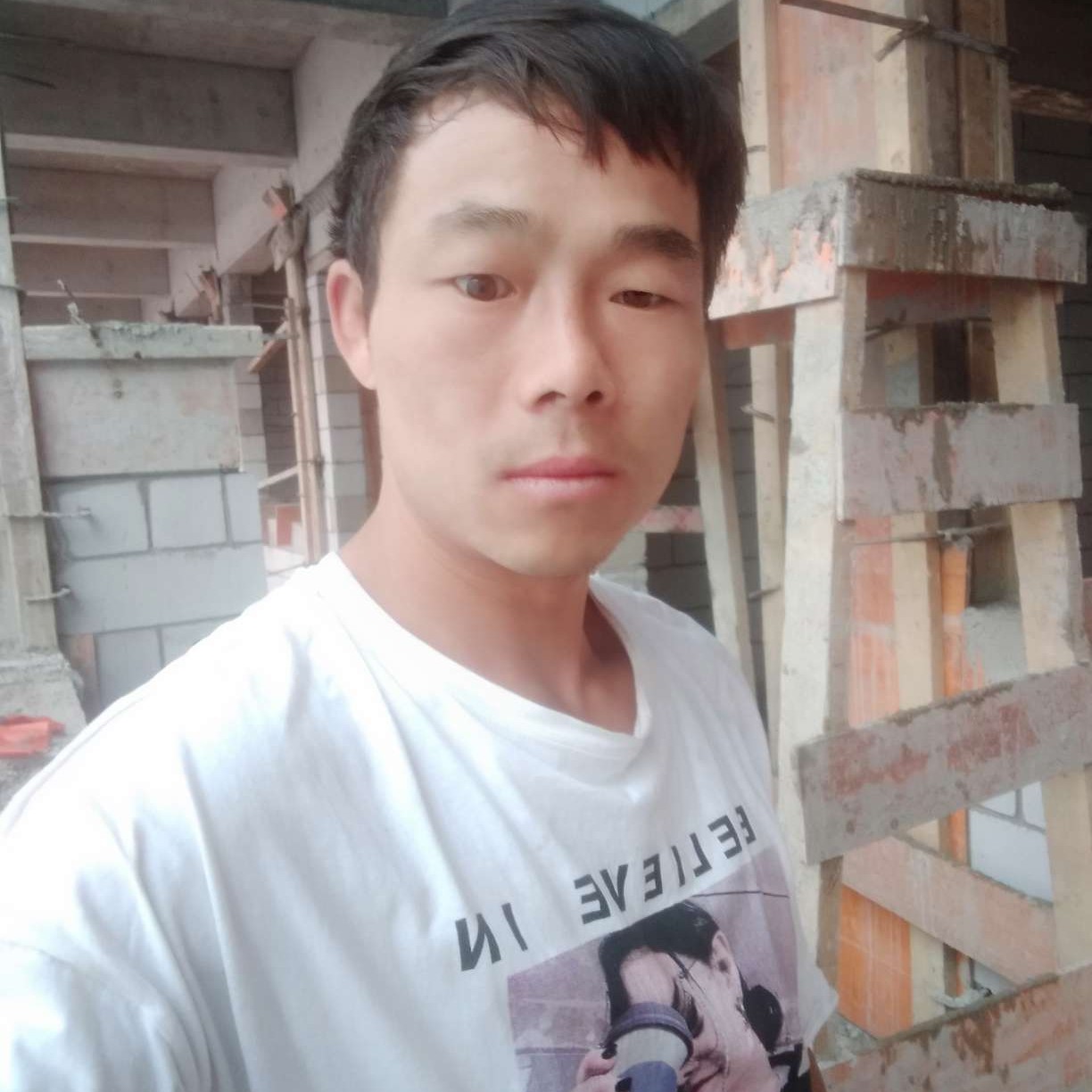 帆布鞋向体贴的照片