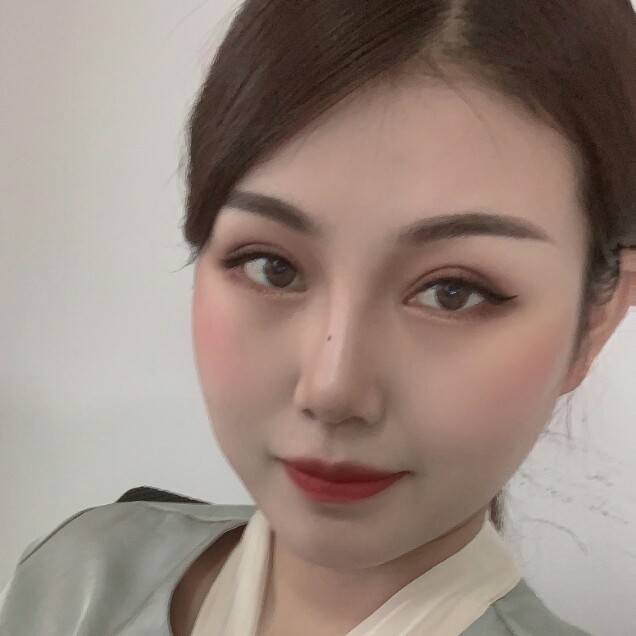 可爱的琪琪的照片