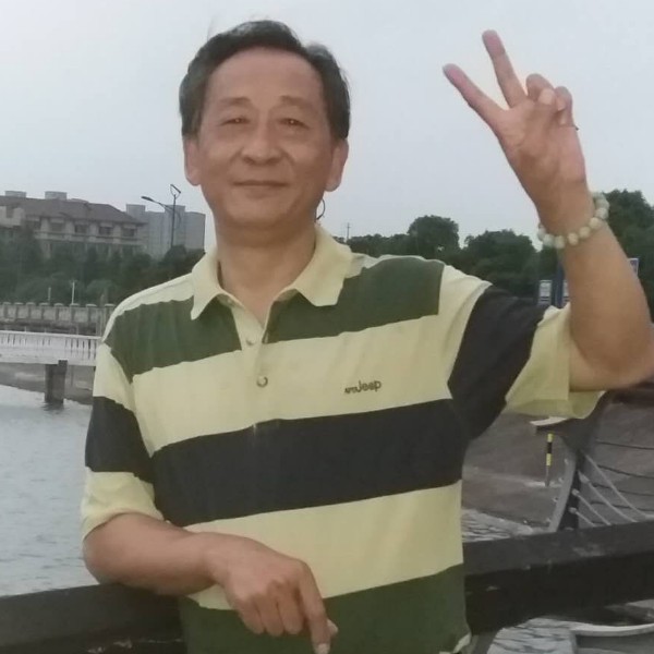 无私爱大地的照片