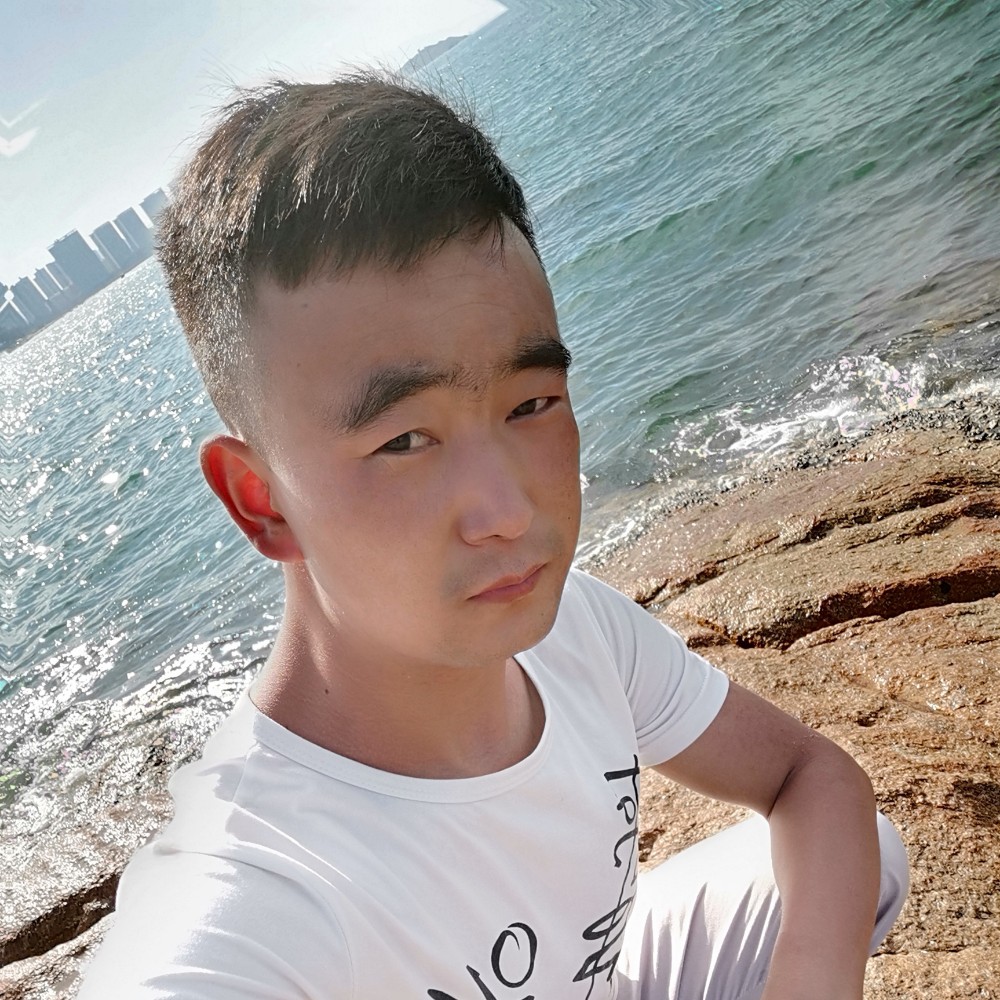 亲(●✿∀✿●)的照片