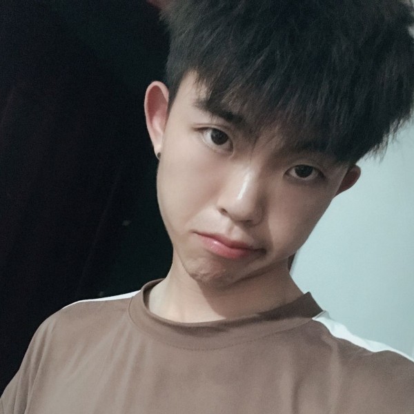 李勇勇的照片