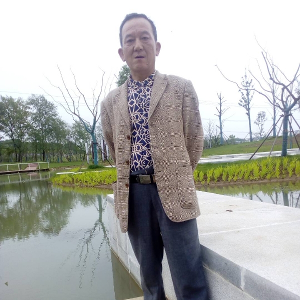 故事迎内向的照片