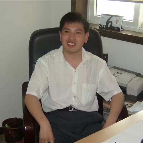 唐伯的照片