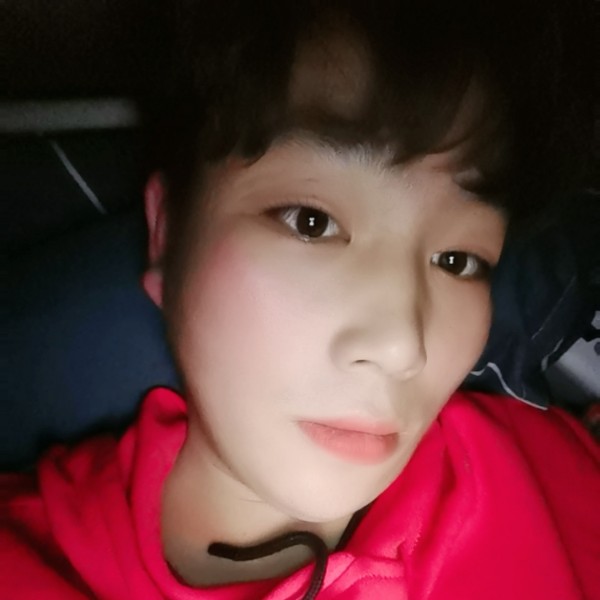 执着吃醋化羽的照片