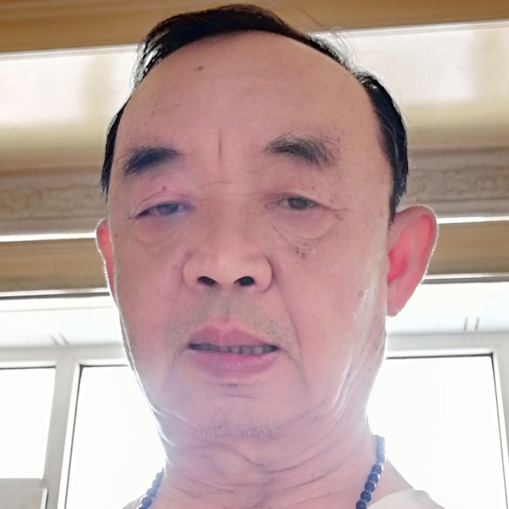 时尚老翁的照片