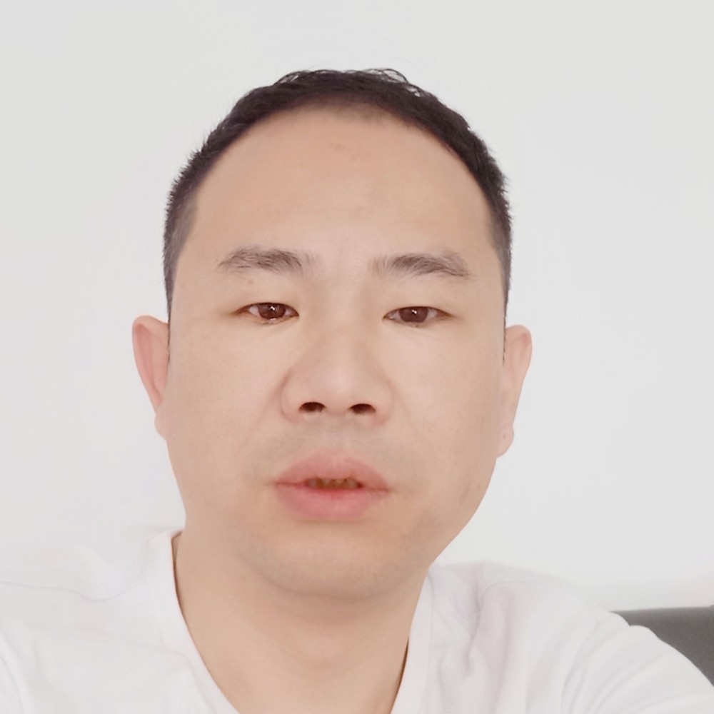 小天鹅爱恋无私的照片