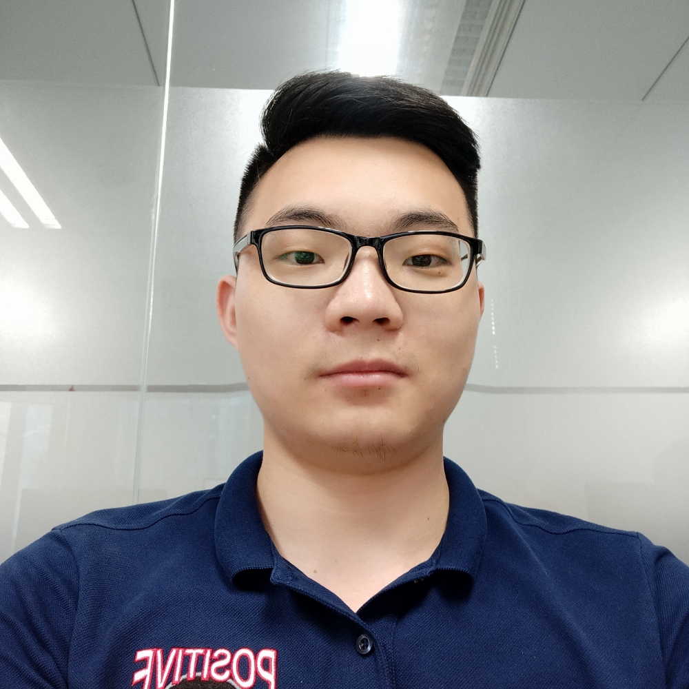 蜻蜓深拥清爽的照片