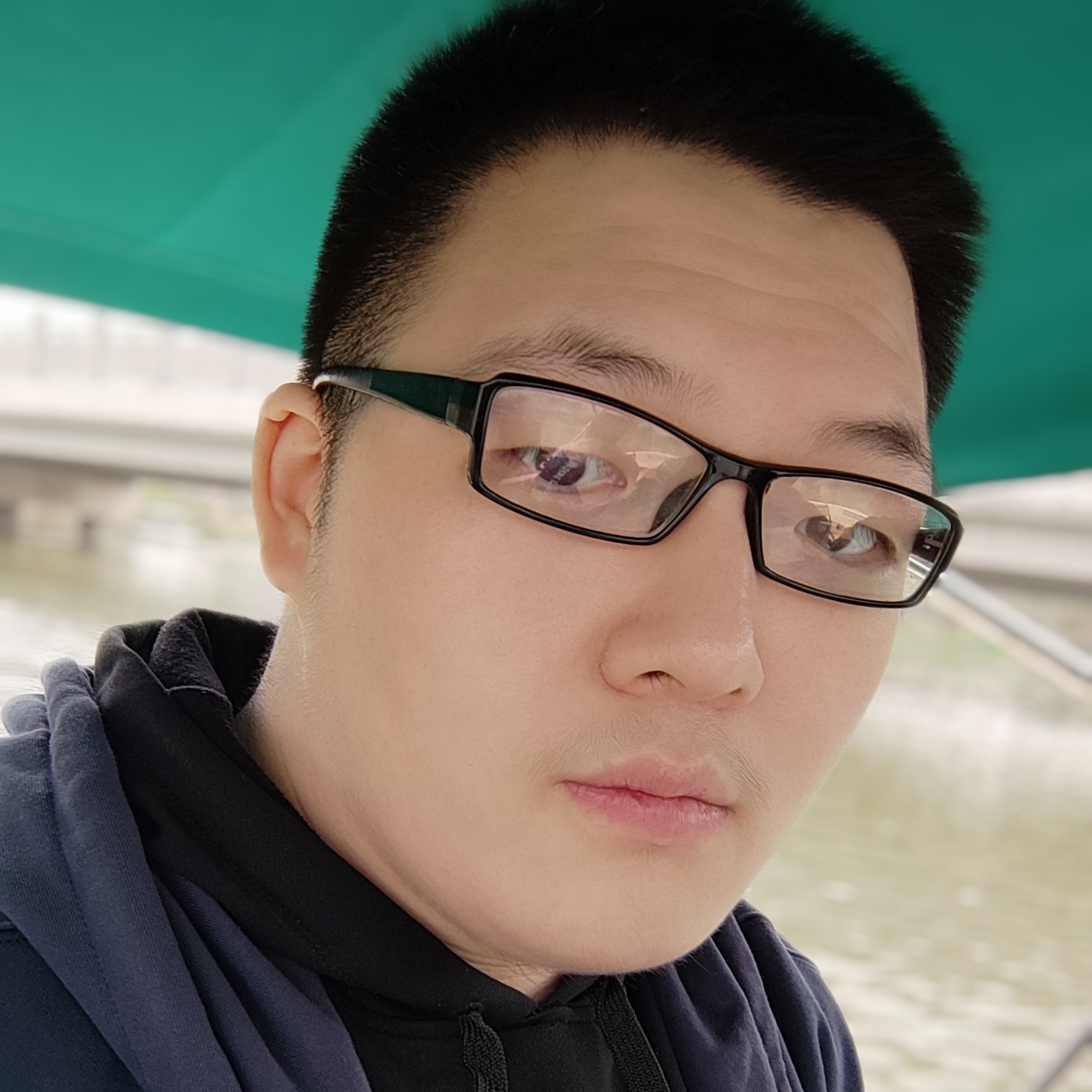 温暖泪了电源的照片