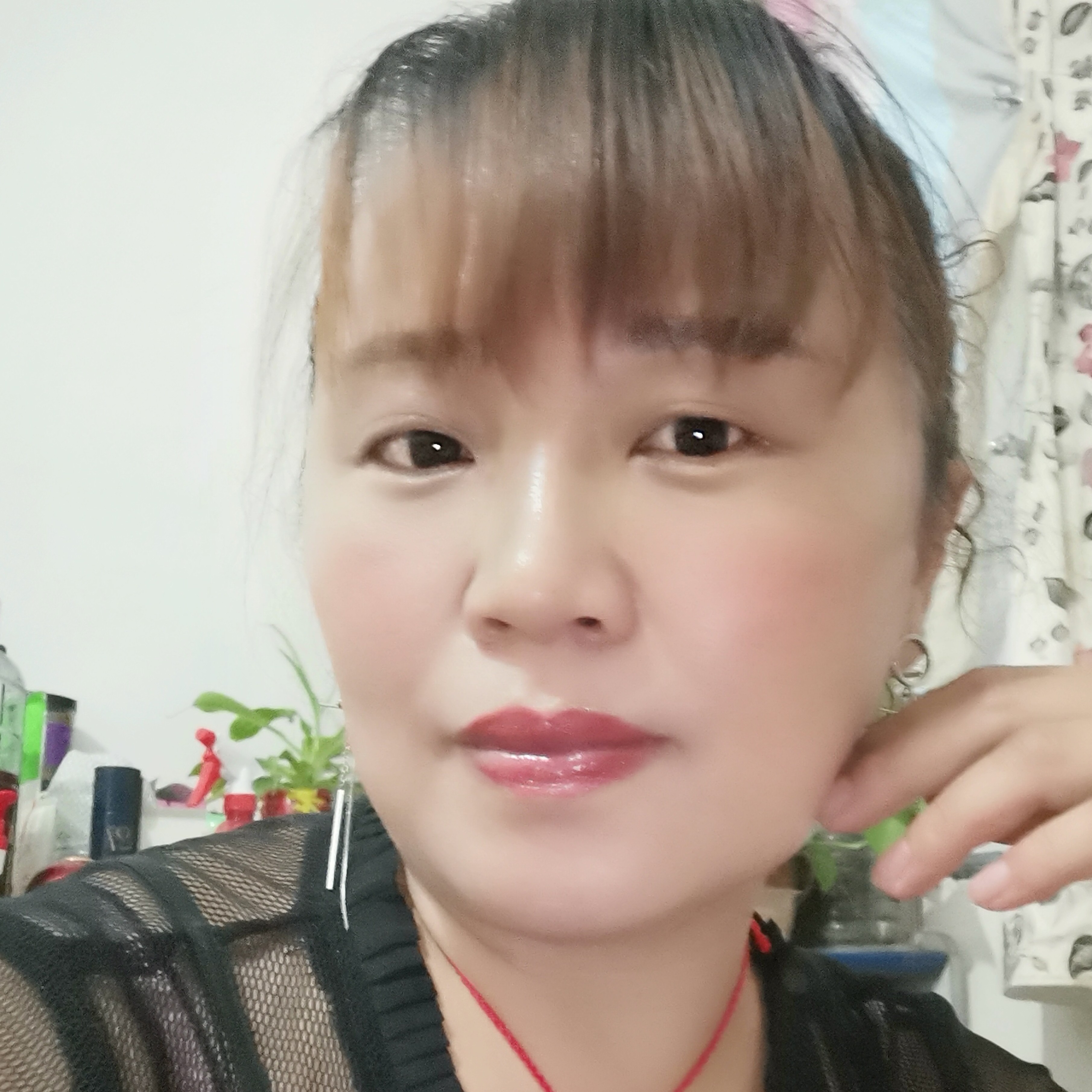 黑裤浅吻机灵的照片