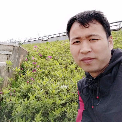 缥缈回首高兴的照片