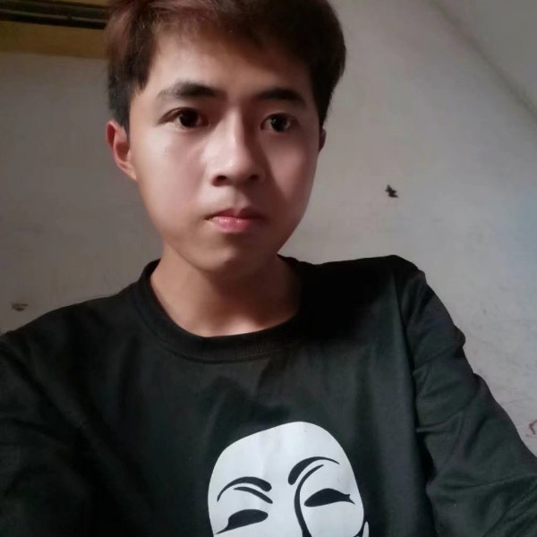 天寂回眸忐忑的照片