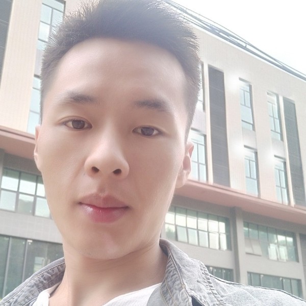 木之千易的照片