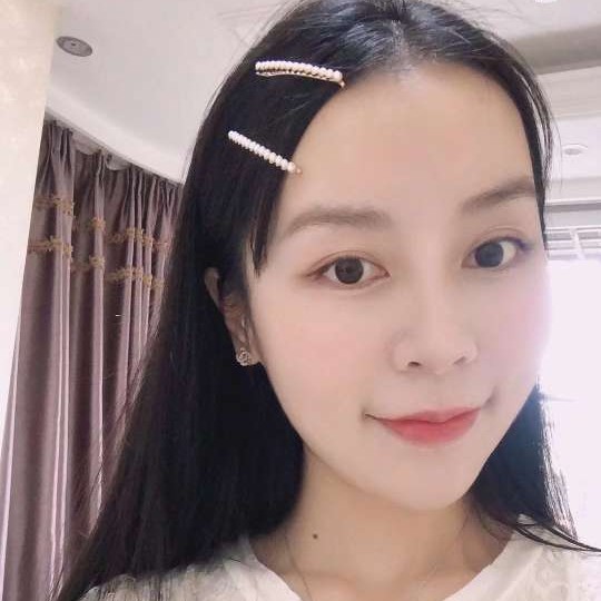 细心改变蜗牛的照片