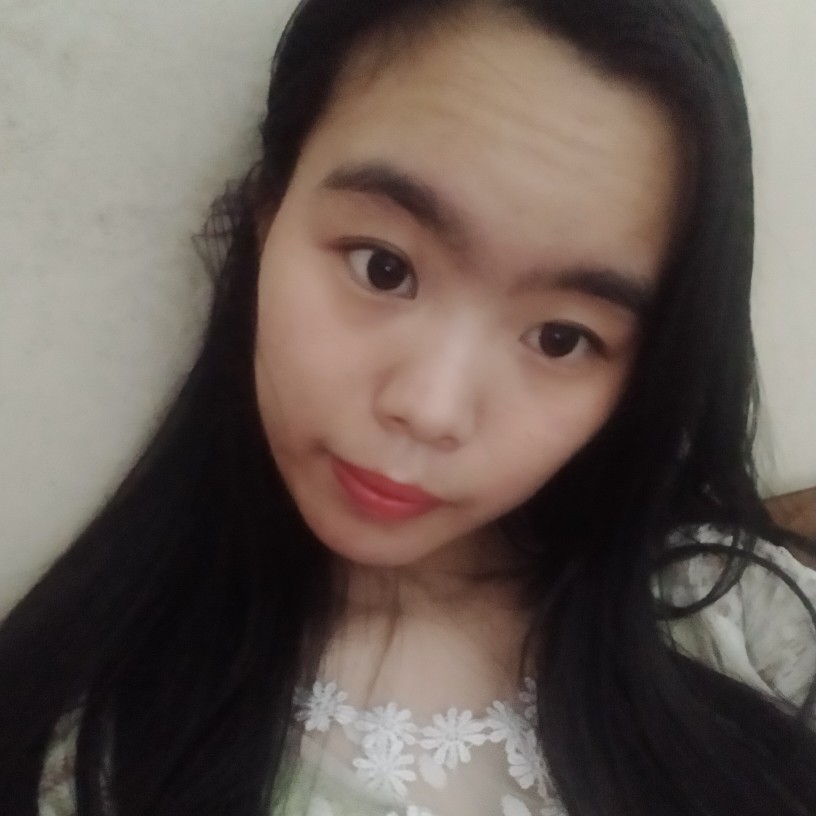 画笔背后的照片
