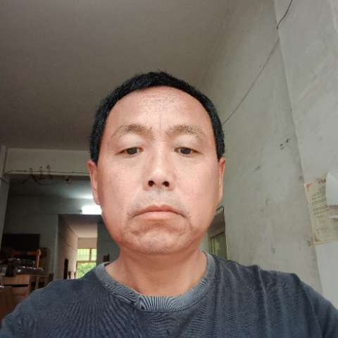 舒心泪了百褶裙的照片